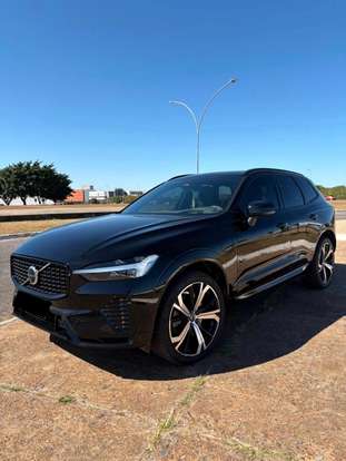 VOLVO-XC60-2022