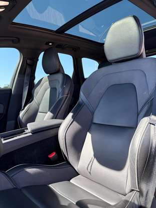 VOLVO-XC60-2022