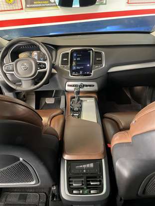 VOLVO-XC90-2019