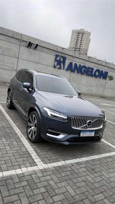 VOLVO-XC90-2021