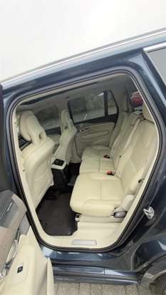 VOLVO-XC90-2021