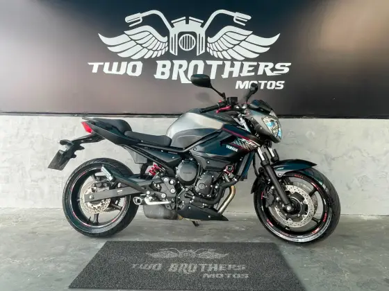 YAMAHA XJ6 N ABS 