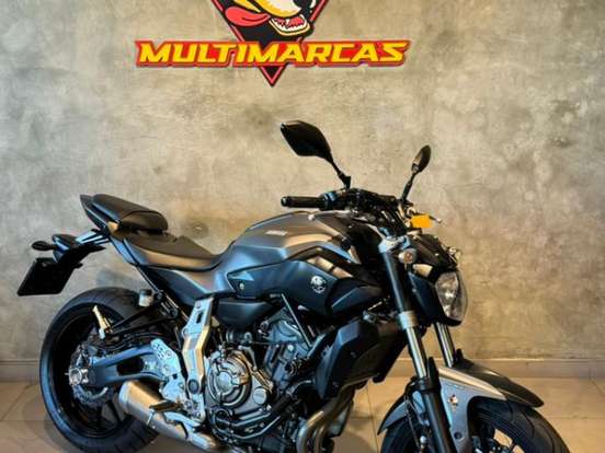 YAMAHA-MT-07 YAMAHA-MT-07-2015