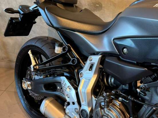 YAMAHA-MT-07 YAMAHA-MT-07-2015