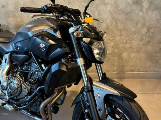 YAMAHA-MT-07 YAMAHA-MT-07-2015