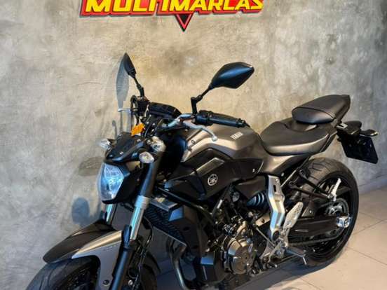 YAMAHA-MT-07 YAMAHA-MT-07-2015