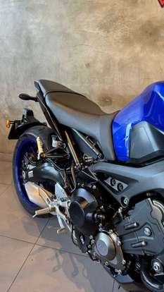 YAMAHA-MT-09-2021