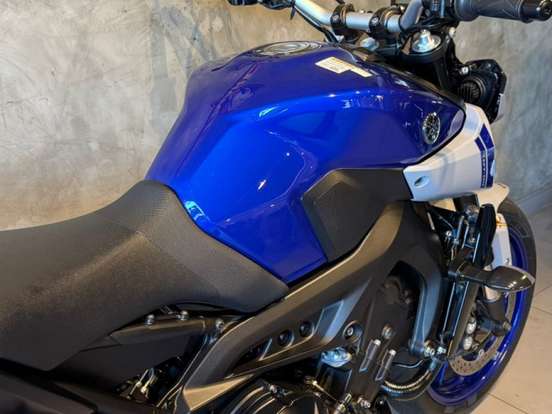 YAMAHA-MT-09 YAMAHA-MT-09-2021