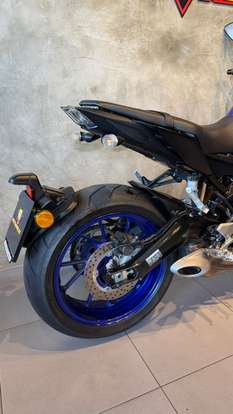 YAMAHA-MT-09-2021