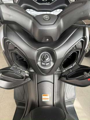 YAMAHA-XMAX ABS-2022