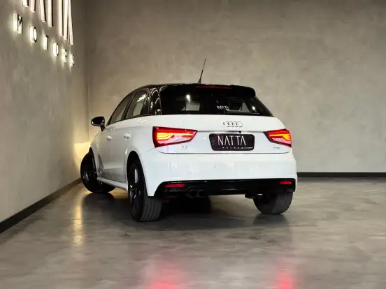 AUDI-A1-1.8 TFSI SPORTBACK AMBITION GASOLINA 4P S-TRONIC AUDI-A1-2015