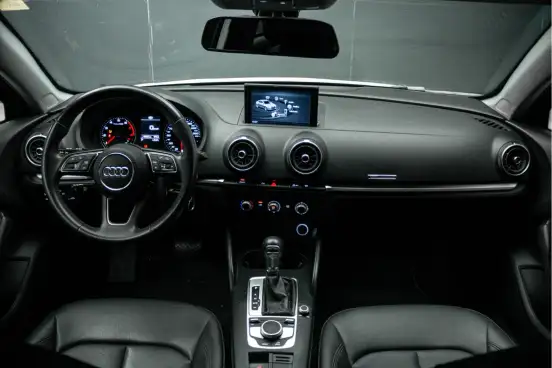 AUDI-A3-2019