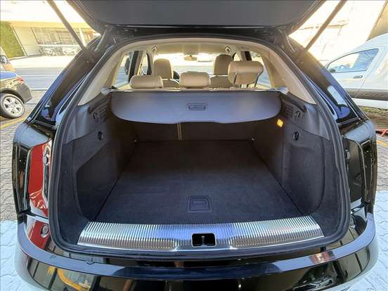 AUDI-Q3-2017