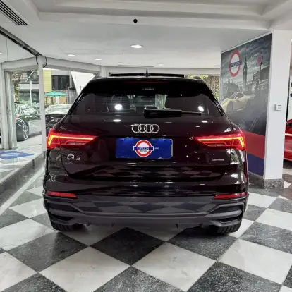 AUDI-Q3-2023