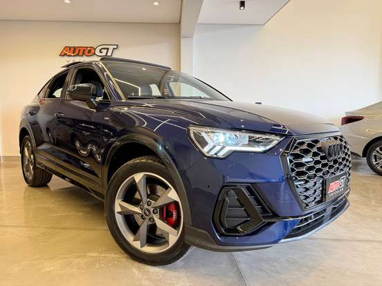 AUDI-Q3-2023