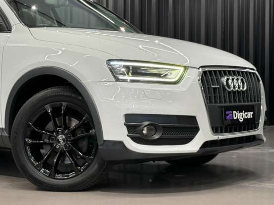 AUDI-Q3-2.0 TFSI AMBIENTE QUATTRO 4P GASOLINA S TRONIC AUDI-Q3-2012