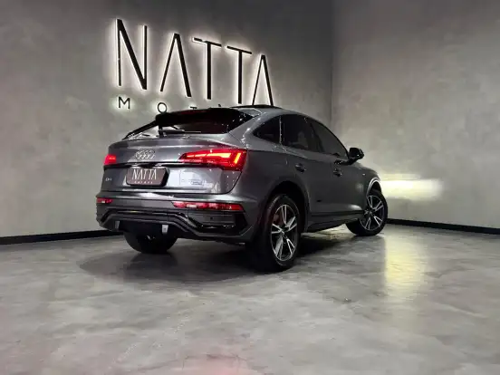 AUDI-Q5-2023
