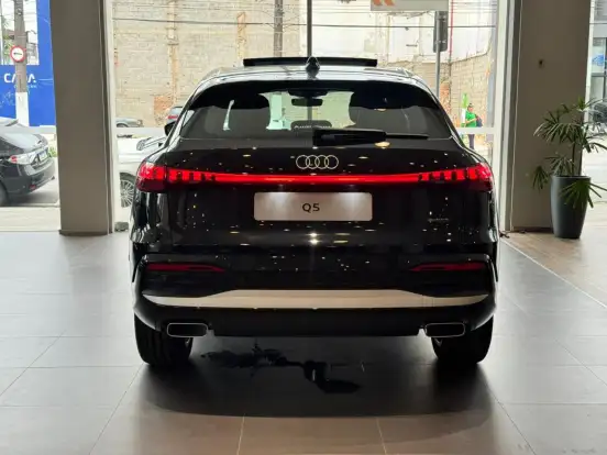 AUDI-Q5-2025