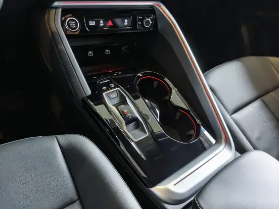 AUDI-Q5-2025
