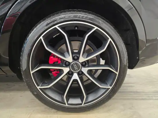 AUDI-RS Q3-2017