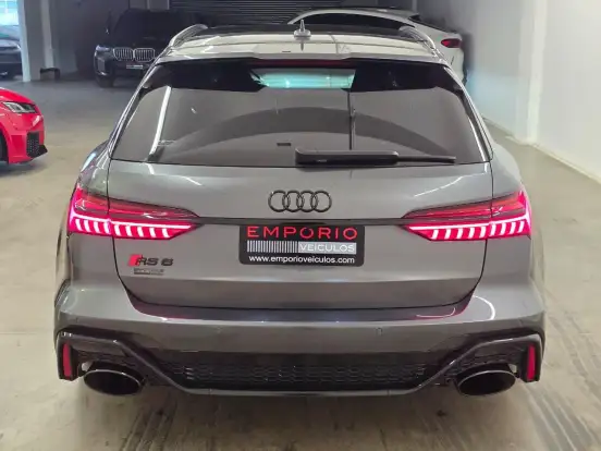 AUDI-RS6-2020