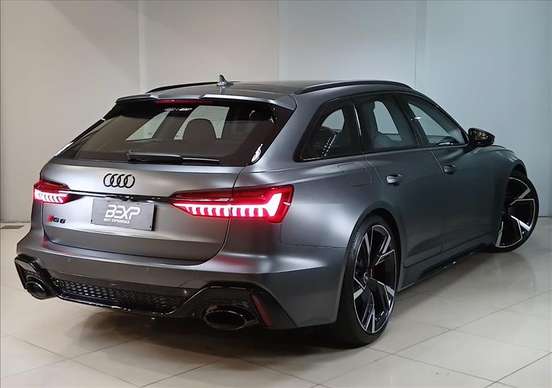 AUDI-RS6-2022