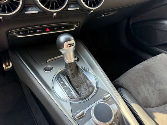 AUDI-TT-2.0 TFSI COUPÉ AMBITION 2P GASOLINA S-TRONIC AUDI-TT-2017