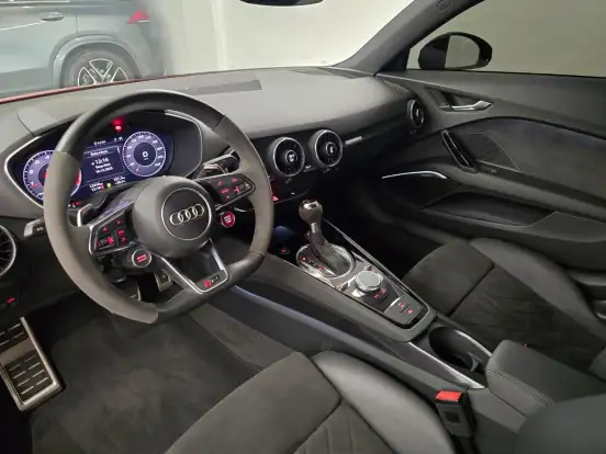 AUDI-TT RS-2021