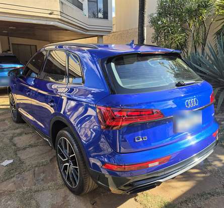 AUDI-Q5-2021