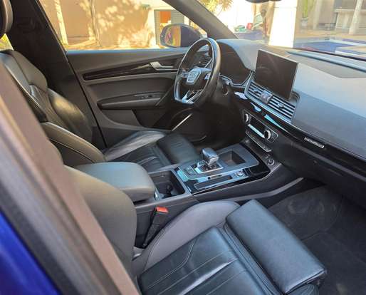 AUDI-Q5-2021