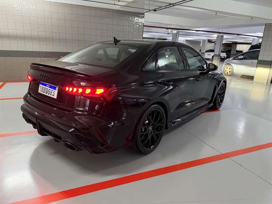 AUDI-RS3-2025