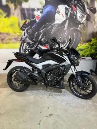 BAJAJ DOMINAR 250 BAJAJ DOMINAR 250