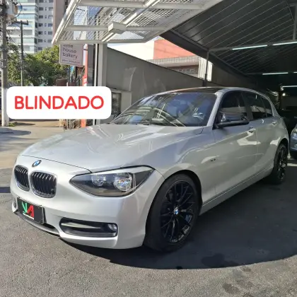 BMW 120i 2.0 16V SPORT ACTIVEFLEX 4P AUTOMÁTICO BMW 120i 2.0 16V SPORT ACTIVEFLEX 4P AUTOMÁTICO