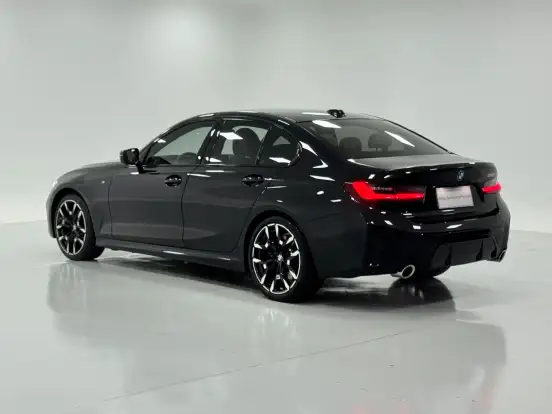 BMW-320i-2025
