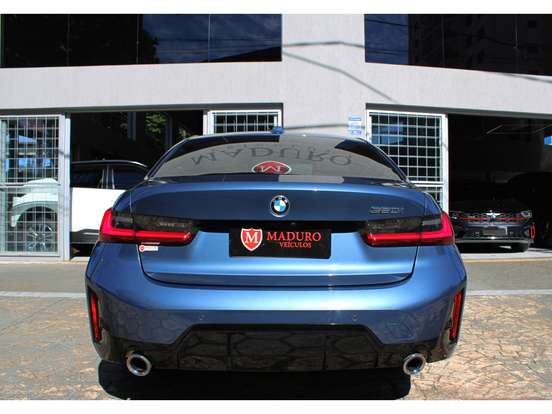 BMW-320i-2026