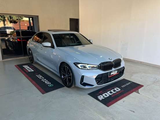 BMW-320i-2023