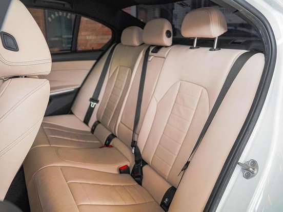BMW-320i-2.0 16V TURBO FLEX M SPORT AUTOMÁTICO BMW-320i-2024