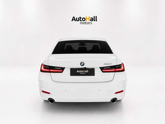 BMW-320i-2023