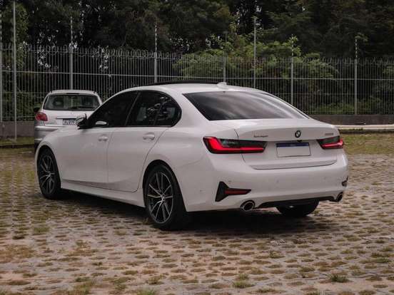 BMW-320i-2.0 16V TURBO FLEX SPORT GP AUTOMÁTICO BMW-320i-2022