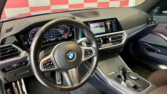 BMW-320i-2021