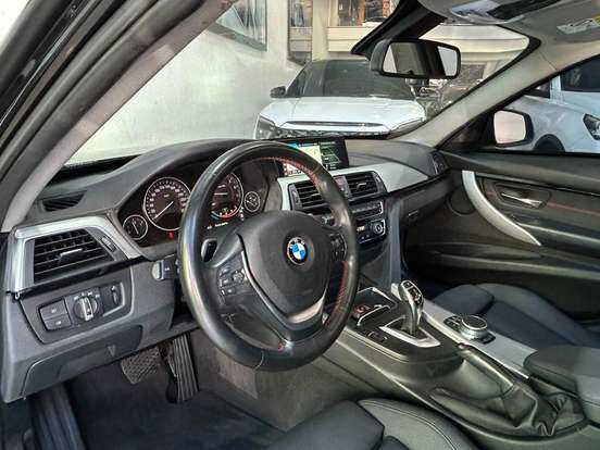 BMW-320i-2.0 SPORT GP 16V TURBO ACTIVE FLEX 4P AUTOMÁTICO BMW-320i-2017