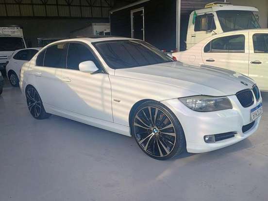BMW-325i-2011