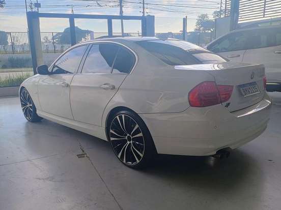 BMW-325i-2.5 SEDAN 24V GASOLINA 4P AUTOMÁTICO BMW-325i-2011