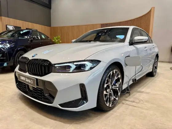BMW 330e 2.0 16V TURBO HÍBRIDO M SPORT AUTOMÁTICO BMW 330e 2.0 16V TURBO HÍBRIDO M SPORT AUTOMÁTICO