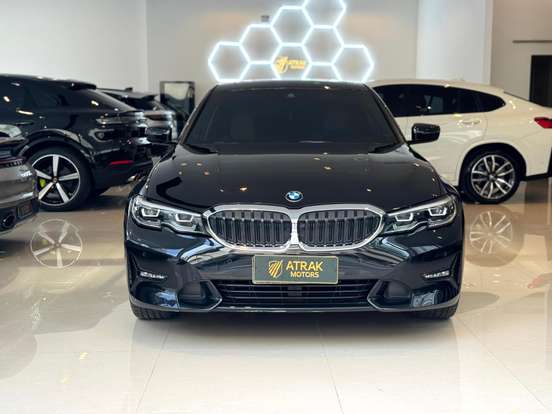 BMW-330i-2019