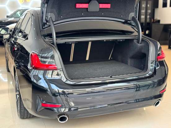 BMW-330i-2.0 16V TURBO GASOLINA SPORT AUTOMÁTICO BMW-330i-2019