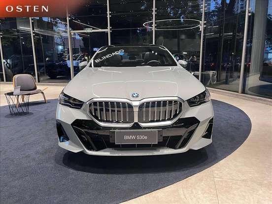 BMW-530e-2024