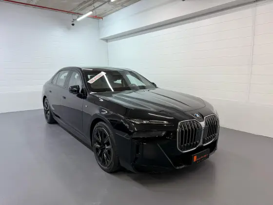 BMW i7 ELÉTRICO XDRIVE60 M SPORT BMW i7 ELÉTRICO XDRIVE60 M SPORT