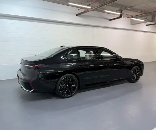BMW-i7-2023