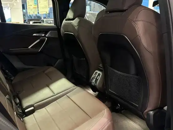 BMW-iX2-2025